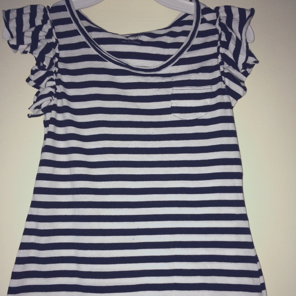 Girls Ruffle sleeve top - Picture 1 of 4